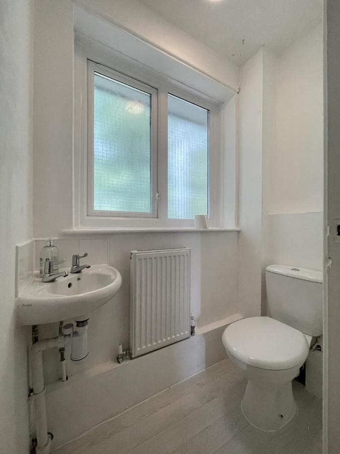 Bright, Warm & Cozy House In Harpurhey Leilighet Manchester Eksteriør bilde