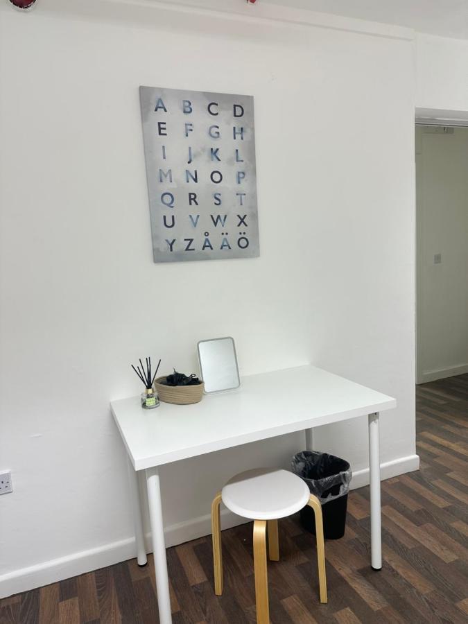 Bright, Warm & Cozy House In Harpurhey Leilighet Manchester Eksteriør bilde